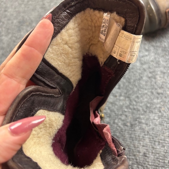 UGG Women’s Simmens Boots Brown/Green side Zipper Size: 6.5 - Picture 8 of 9